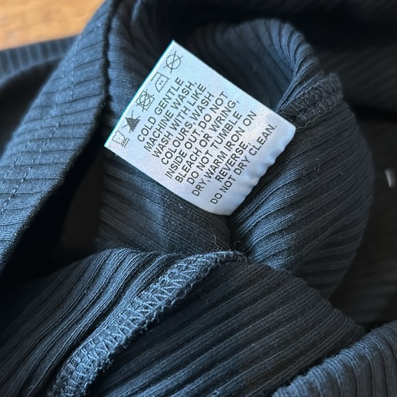 NWOT Princess Polly Black Ribbed Long Sleeve Dress Size 6 - Picture 7 of 7